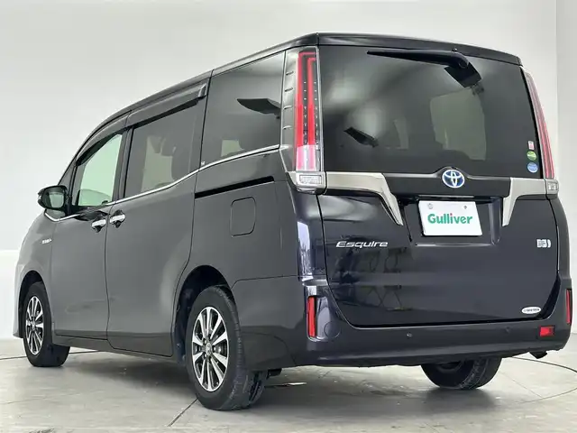 トヨタ エスクァイア ハイブリッド Gi プレミアムパッケージ ブラックテーラード 愛知県 2019(平31)年 3.3万km スパークリングブラックパールクリスタルシャイン ワンオーナー　/１０インチナビＮＳＺＮ－Ｚ６８Ｔ　/バックカメラ　/１２．１インチフリップダウンモニター　/ハーフレザー　/シートヒーター　/ビルトＥＴＣ　/ドラレコ　/ＬＥＤライト　/パワスラ　/スペアキー　/保証書　/取説