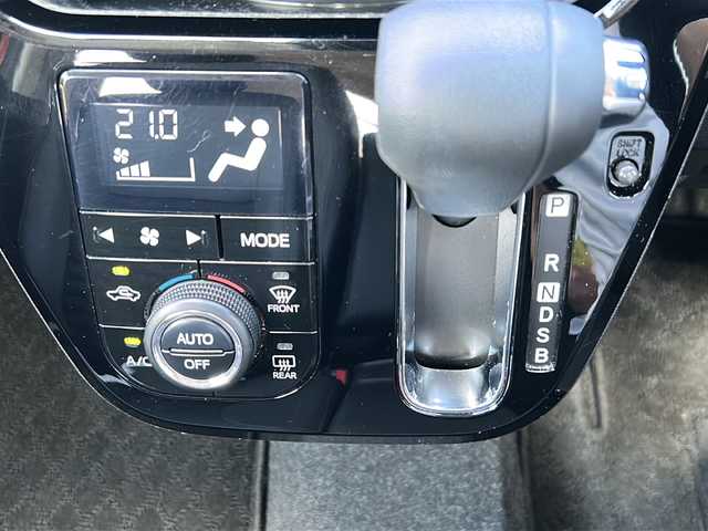 ダイハツ キャスト スタイル GプライムコレSAⅢ 千葉県 2017(平29)年 4.6万km ファイアークォーツレッドM 社外メモリナビ【MDV-D5048TW】/フルセグTV/Bluetooth/DVD/CD/バックカメラ/衝突軽減ブレーキ/レーンキープアシスト/ハーフレザーシート/オートハイビーム/アイドリングストップ/LEDヘッドライト/フォグランプ/社外14インチアルミホイール/スマートキー/スペアキー/保証書/取扱説明書