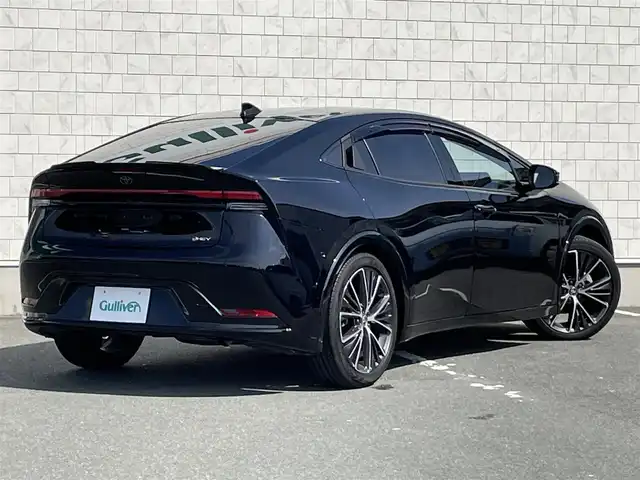トヨタ プリウス Z 愛知県 2023(令5)年 1.3万km アティチュードブラックマイカ ・純正ディスプレイオーディオ（ナビ付き）/・フルセグテレビ/・Bluetooth/USB接続機能/・全方位カメラ/・ETC2.0/・合成皮革シート/・パワーシート（運転席）/・シートヒーター（運転席・助手席）/・シートベンチレーション（運転席・助手席）/・ステアリングヒーター/・パワーバックドア/・GRフロントスポイラー/・GRテールゲートスポイラー/・純正19インチアルミホイール/・純正LEDヘッドライト/・オートマチックハイビーム/・コーナーセンサー/・衝突軽減ブレーキ/・レーンキープアシスト/・ブラインドスポットモニター/・スマートキー/・アダプティブクルーズコントロール