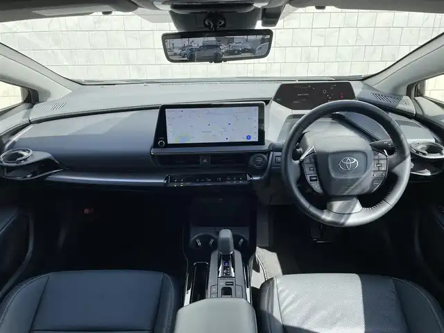 トヨタ プリウス Z 愛知県 2023(令5)年 1.3万km アティチュードブラックマイカ ・純正ディスプレイオーディオ（ナビ付き）/・フルセグテレビ/・Bluetooth/USB接続機能/・全方位カメラ/・ETC2.0/・合成皮革シート/・パワーシート（運転席）/・シートヒーター（運転席・助手席）/・シートベンチレーション（運転席・助手席）/・ステアリングヒーター/・パワーバックドア/・GRフロントスポイラー/・GRテールゲートスポイラー/・純正19インチアルミホイール/・純正LEDヘッドライト/・オートマチックハイビーム/・コーナーセンサー/・衝突軽減ブレーキ/・レーンキープアシスト/・ブラインドスポットモニター/・スマートキー/・アダプティブクルーズコントロール