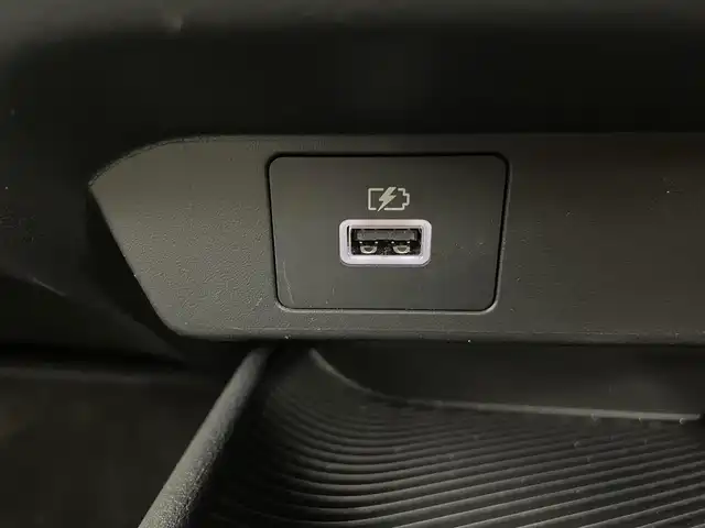 日産 オーラ G 茨城県 2024(令6)年 1.2万km ダークメタルグレー 純正9型ナビ/全周囲カメラ/フルセグ/デジタルインナーミラー/衝突被害軽減ブレーキ/車線逸脱抑制装置/BSW/オートマチックハイビーム/ソナー/ETC/ドラレコ/純正15インチAW/LEDヘッドライト/スマートキー