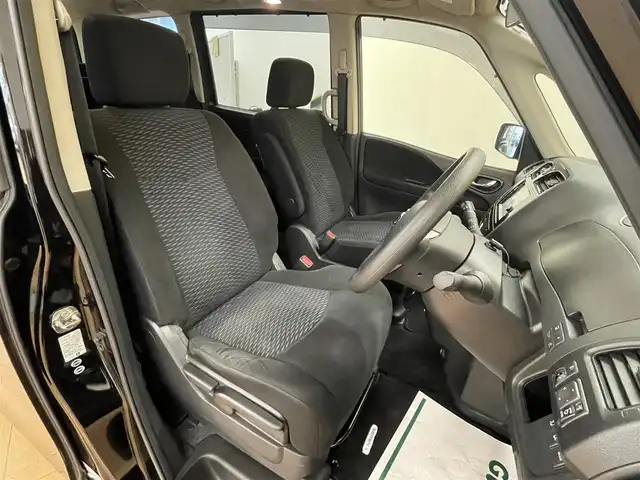 日産 セレナ 20X Sハイブリッド 群馬県 2012(平24)年 5.9万km スーパーブラック ALPINEフリップダウンモニター/純正SDナビ/・フルセグTV/・CD/DVD/BT/・AUX/SD/AM.FM/バックカメラ/ビルトインETC/クルーズコントロール/両側電動スライドドア/スマートキー×2/プッシュスタート/アイドリングストップ/オートライト/社外17インチAW/純正15インチAW積込/純正フロアマット/ドアバイザー/電動格納ウィンカーミラー/横滑り防止システム