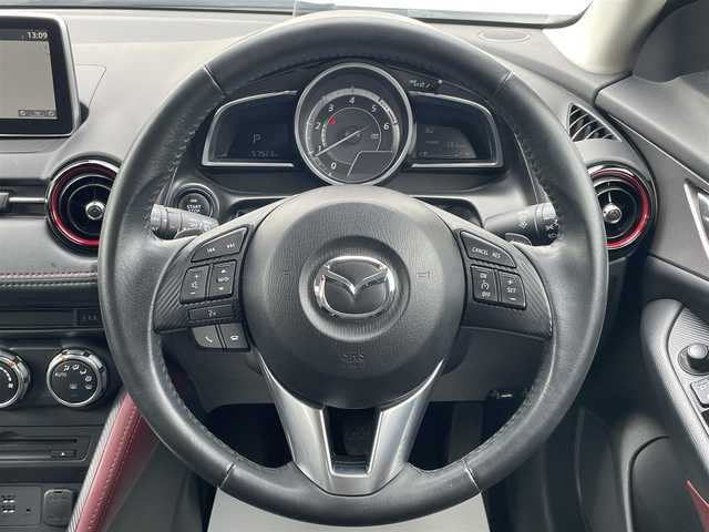 マツダ ＣＸ－３ XD ツーリング 岩手県 2016(平28)年 5.8万km クリスタルホワイトパールマイカ 禁煙車/4WD/ディーゼル/ハーフレザーシート/ブラインドスポットモニター/トラクションコントロール/ヘッドアップディスプレイ/前席シートヒーター/クルーズコントロール/純正ナビ/→フルセグTV/Bluetooth/CD/DVD/FM/AM/AUX/バックカメラ/ステアリングスイッチ/オートライト/HIDヘッドライト/パドルシフト/〇プッシュスタート/〇電動格納ミラー/〇ウィンカーミラー/〇ドアバイザー/〇フロアマット/USBポート2つ/シガーソケット/ドライブレコーダー/ETC/夏タイヤ純正アルミホイール車載/→5mm×4本