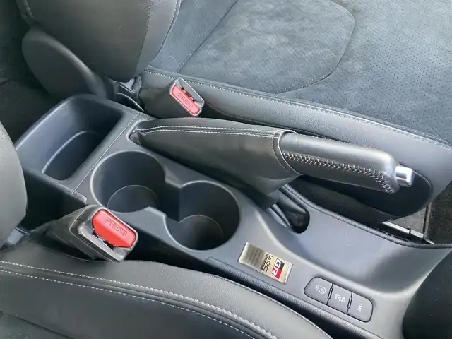 トヨタ ＧＲヤリス RZ ハイパフォーマンス 静岡県 2021(令3)年 5.8万km プレシャスブラックパール Toyota Safety Sense/純正8インチナビ/　AM FM Bluetooth USB AppleCarPlay AndroidAuto/LEDオートヘッドランプ/レーダークルーズコントロール/ハーフレザーシート/シートヒーター(前席)/インテリジェントマニュアルトランスミッション/インタークーラースプレー/前後方クリアランスソナー/スマートキー2本/純正18インチアルミホイール/ステアリングヒーター/6速MT/JBLプレミアムサウンド/フルセグTV