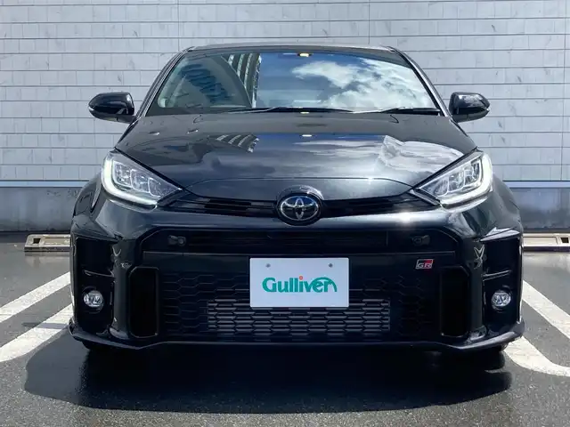 トヨタ ＧＲヤリス RZ ハイパフォーマンス 静岡県 2021(令3)年 5.8万km プレシャスブラックパール Toyota Safety Sense/純正8インチナビ/　AM FM Bluetooth USB AppleCarPlay AndroidAuto/LEDオートヘッドランプ/レーダークルーズコントロール/ハーフレザーシート/シートヒーター(前席)/インテリジェントマニュアルトランスミッション/インタークーラースプレー/前後方クリアランスソナー/スマートキー2本/純正18インチアルミホイール/ステアリングヒーター/6速MT/JBLプレミアムサウンド/フルセグTV