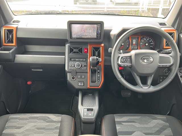 ダイハツ タフト G 茨城県 2020(令2)年 3.9万km サンドベージュメタリック 純正SDナビ/AM/FM/フルセグTV/BT/iPod/USB/バックカメラ/アラウンドビューモニター/前後コーナーセンサー/パーキングアシスト/横滑り防止装置/盗難防止装置/衝突被害軽減システム/LEDオートライト/オートマチックハイビーム/シートヒーター/ルーフレール/ガラスルーフ/USBポート/ブレーキホールド/スマートキー/プッシュスタート/ETC