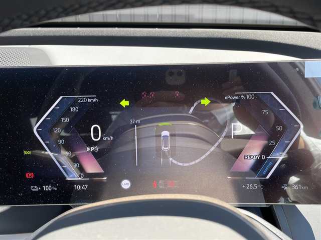ＢＭＷ ＢＭＷ ｉＸ xDrive40 青森県 2021(令3)年 0.7万km ミネラルホワイト /ワンオーナー/4WD/ガラスルーフ/OPラウンジパッケージ/OPスポーツパッケージ/OP22インチアルミホイール/インテリア・デザインSITEレザーシート/前席メモリー付きパワーシート /　/ベンチレーター/前席シートヒーター/ステアヒーター/全方位カメラ/HUD/ディスプレイオーディオ・ナビ/アップルCarPlay/ハーマンカードンサウンドシステム/車線逸脱防止機能/運転注意力モニター/革巻きステア/前後バンパーソナー/アンビエントライト/電動チルトステア/ハイビームアシスト/パーキングアシスト/PDC/オートワイパー/リア5面プライバシーガラス/リアフォグランプ/ミラー一体型ETC/スマートキーx2/保証書/取説