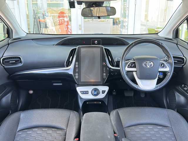 トヨタ プリウス ＰＨＶ A 富山県 2018(平30)年 3.6万km アティチュードブラックマイカ 純正ＳＤ11インチナビ/バックカメラ/フルセグ/ＢＴ/ブラインドスポットモニター/レーダークルーズコントロール/レーンキープアシスト/パーキングアシスト/コーナーセンサー/純正ＡＷ/純正フロアマット/ＥＴＣ２．０/ドライブレコーダー/LEDヘッドライト/盗難防止装置