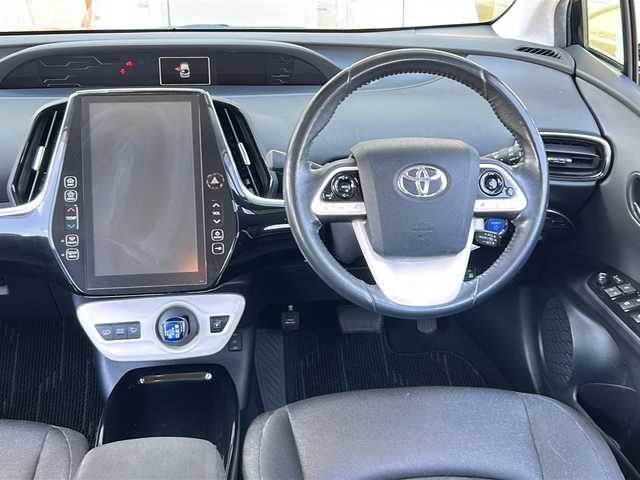 トヨタ プリウス ＰＨＶ A 富山県 2018(平30)年 3.6万km アティチュードブラックマイカ 純正ＳＤ11インチナビ/バックカメラ/フルセグ/ＢＴ/ブラインドスポットモニター/レーダークルーズコントロール/レーンキープアシスト/パーキングアシスト/コーナーセンサー/純正ＡＷ/純正フロアマット/ＥＴＣ２．０/ドライブレコーダー/LEDヘッドライト/盗難防止装置