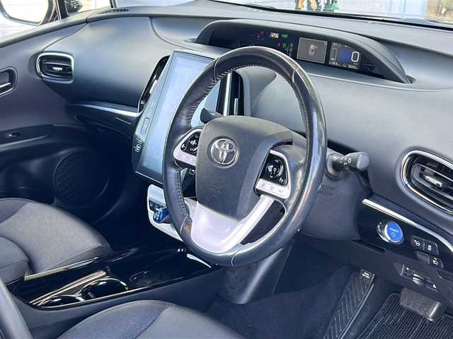 トヨタ プリウス ＰＨＶ A 富山県 2018(平30)年 3.6万km アティチュードブラックマイカ 純正ＳＤ11インチナビ/バックカメラ/フルセグ/ＢＴ/ブラインドスポットモニター/レーダークルーズコントロール/レーンキープアシスト/パーキングアシスト/コーナーセンサー/純正ＡＷ/純正フロアマット/ＥＴＣ２．０/ドライブレコーダー/LEDヘッドライト/盗難防止装置