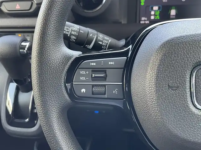 ホンダ Ｎ ＢＯＸ カスタム 東京都 2025(令7)年 0.2万km プラチナホワイトパール 純正ナビ/バックモニター/衝突軽減ブレーキ/路外逸脱抑制機能/パーキングセンサー/レーダークルーズ/シートヒーター/片側電動スライドドア/ＥＴＣ/ステアリングスイッチ/ＥＣＯＮモード/スマートキー