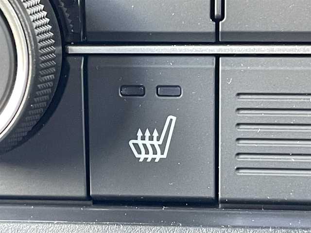 ホンダ Ｎ ＢＯＸ カスタム 東京都 2025(令7)年 0.2万km プラチナホワイトパール 純正ナビ/バックモニター/衝突軽減ブレーキ/路外逸脱抑制機能/パーキングセンサー/レーダークルーズ/シートヒーター/片側電動スライドドア/ＥＴＣ/ステアリングスイッチ/ＥＣＯＮモード/スマートキー