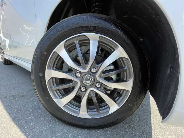 ホンダ Ｎ ＢＯＸ カスタム 東京都 2025(令7)年 0.2万km プラチナホワイトパール 純正ナビ/バックモニター/衝突軽減ブレーキ/路外逸脱抑制機能/パーキングセンサー/レーダークルーズ/シートヒーター/片側電動スライドドア/ＥＴＣ/ステアリングスイッチ/ＥＣＯＮモード/スマートキー