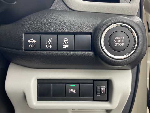 スズキ スイフト XG 秋田県 2023(令5)年 0.3万km キャラバンアイボリーPM 4WD/ヂュアルセンサーブレーキサポートII/レーダークルーズコントロール　/横滑り防止装置　/レーンキープアシスト　/前後クリアランスソナー　/前席シートヒーター　/ＬＥＤヘッドライト　/オートライト　/プッシュスタート　/スペアキー/ワンオーナー/プッシュスタート/電動格納ミラー/純正フロアマット