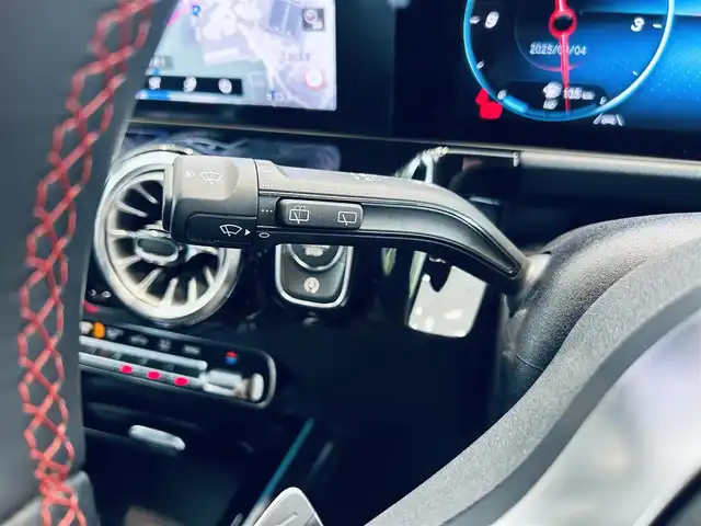メルセデス・ベンツ Ｍ・ベンツ ＧＬＡ２００ｄ 4マチック AMGライン 大阪府 2022(令4)年 1.3万km デジタルホワイト AMGラインP/レーダーセーフティP/ACC/ハーフレザー/シートヒーター/純正ナビ/TV/360度カメラ/純正19インチAW/LEDヘッドライト/アンビエントライト/電動リアゲート/クリアランスソナー/ブラインドスポット/パドルシフト