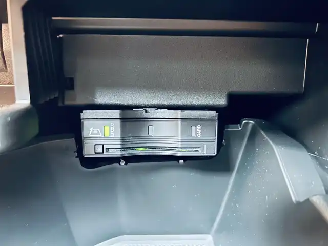 メルセデス・ベンツ Ｍ・ベンツ ＧＬＡ２００ｄ 4マチック AMGライン 大阪府 2022(令4)年 1.3万km デジタルホワイト AMGラインP/レーダーセーフティP/ACC/ハーフレザー/シートヒーター/純正ナビ/TV/360度カメラ/純正19インチAW/LEDヘッドライト/アンビエントライト/電動リアゲート/クリアランスソナー/ブラインドスポット/パドルシフト