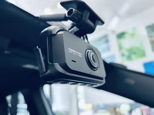 メルセデス・ベンツ Ｍ・ベンツ ＧＬＡ２００ｄ 4マチック AMGライン 大阪府 2022(令4)年 1.3万km デジタルホワイト AMGラインP/レーダーセーフティP/ACC/ハーフレザー/シートヒーター/純正ナビ/TV/360度カメラ/純正19インチAW/LEDヘッドライト/アンビエントライト/電動リアゲート/クリアランスソナー/ブラインドスポット/パドルシフト