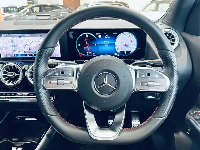 メルセデス・ベンツ Ｍ・ベンツ ＧＬＡ２００ｄ 4マチック AMGライン 大阪府 2022(令4)年 1.3万km デジタルホワイト AMGラインP/レーダーセーフティP/ACC/ハーフレザー/シートヒーター/純正ナビ/TV/360度カメラ/純正19インチAW/LEDヘッドライト/アンビエントライト/電動リアゲート/クリアランスソナー/ブラインドスポット/パドルシフト