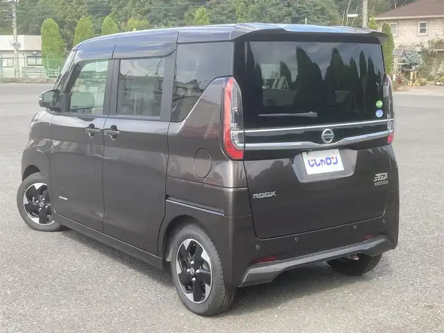 日産 ルークス ハイウェイスター X 埼玉県 2020(令2)年 9.6万km アッシュブラウンM (株)IDOMが運営する【じしゃロン鳩ヶ谷店】の自社ローン専用車両になりますこちらは現金またはオートローンご利用時の価格です。自社ローンご希望の方は別途その旨お申付け下さい/純正メモリーナビ/フルセグテレビ/全周囲カメラ/左側パワースライドドア/ETC/フロントドライブレコーダー/ハーフレザーシート/プッシュスタート/エマージェンシーブレーキ/車線逸脱警報/SRSエアバッグシステム/前後ソナー/LEDヘッドライト/フォグランプ
