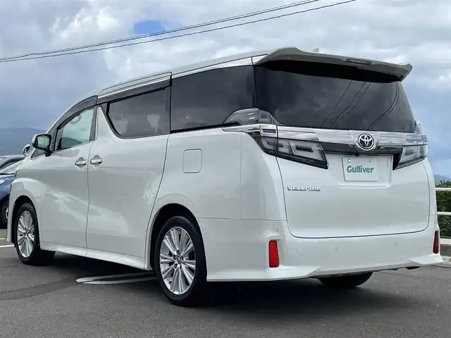 トヨタ ヴェルファイア Z Aエディション 佐賀県 2018(平30)年 5.4万km ホワイトパールクリスタルシャイン 純正10型ナビゲーション「NSZN-266T」/・AM/FM/BT/CD/DVD/フルセグ/・HDMI入力端子/・バックカメラ/純正フリップダウンモニター/両側パワースライドドア/レーダークルーズコントロール/前方ドライブレコーダー/LEDヘッドライト/・オートマチックハイビーム/デジタルインナーミラー/レーダー探知機/純正18インチアルミホイール/ビルトインETC2.0/スマートキー/プッシュスタート/純正フロアマット/純正ドアバイザー/トヨタセーフティーセンス/・プリクラッシュセーフティ（衝突被害軽減ブレーキ）/・レーンディパーチャーアラート（車線逸脱警報）/・インテリジェントクリアランスソナー（ICS）/・VSC（車両安定性制御）＋TRC（トラクションコントロール）