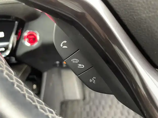 ホンダ ヴェゼル ハイブリッド RS ホンダセンシング 富山県 2018(平30)年 3.2万km クリスタルブラックパール 純正ナビ（AM/FM/CD/DVD/SD/USB/BT/HDMI）/フルセグTV/バックカメラ/寒冷地仕様/衝突被害軽減ブレーキ/レーンキープアシスト/アダプティブクルーズコントロール/LEDオートライト/ハーフレザーシート/前席シートヒーター/パドルシフト/ビルトインETC/ドライブレコーダー/スマートキー×２/プッシュスタート/アイドリングストップ/純正フロアマット/取扱説明書
