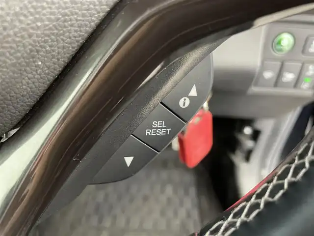 ホンダ ヴェゼル ハイブリッド RS ホンダセンシング 富山県 2018(平30)年 3.2万km クリスタルブラックパール 純正ナビ（AM/FM/CD/DVD/SD/USB/BT/HDMI）/フルセグTV/バックカメラ/寒冷地仕様/衝突被害軽減ブレーキ/レーンキープアシスト/アダプティブクルーズコントロール/LEDオートライト/ハーフレザーシート/前席シートヒーター/パドルシフト/ビルトインETC/ドライブレコーダー/スマートキー×２/プッシュスタート/アイドリングストップ/純正フロアマット/取扱説明書
