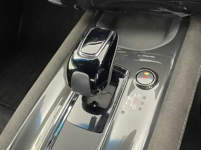 ホンダ ヴェゼル ハイブリッド RS ホンダセンシング 富山県 2018(平30)年 3.2万km クリスタルブラックパール 純正ナビ（AM/FM/CD/DVD/SD/USB/BT/HDMI）/フルセグTV/バックカメラ/寒冷地仕様/衝突被害軽減ブレーキ/レーンキープアシスト/アダプティブクルーズコントロール/LEDオートライト/ハーフレザーシート/前席シートヒーター/パドルシフト/ビルトインETC/ドライブレコーダー/スマートキー×２/プッシュスタート/アイドリングストップ/純正フロアマット/取扱説明書