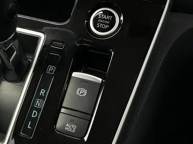 日産 セレナ ハイウェイスター V 福岡県 2020(令2)年 4万km マルーンレッド 純正10型SDナビ(フルセグTV/CD/DVD/BT)アラウンドビューモニタープロパイロットエマージェンシーブレーキBSM両側パワスラ純正ドラレコETC2.0USBポート純正LEDヘッドライト純正16インチアルミホイル純正フロアマットスマートキープッシュスタート