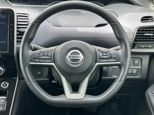 日産 セレナ ハイウェイスター V 福岡県 2020(令2)年 4万km マルーンレッド 純正10型SDナビ(フルセグTV/CD/DVD/BT)アラウンドビューモニタープロパイロットエマージェンシーブレーキBSM両側パワスラ純正ドラレコETC2.0USBポート純正LEDヘッドライト純正16インチアルミホイル純正フロアマットスマートキープッシュスタート