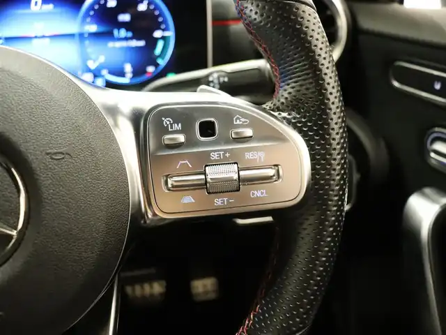 メルセデス・ベンツ Ａ２００ｄ AMGライン 静岡県 2020(令2)年 3万km モハーベシルバー 衝突軽減ブレーキ　/半革　/ＡＣＣ　/ＨＵＤ　/３６０°カメラ　/ＬＥＤ/ワイヤレス充電　/パドルシフト　/パワーシート／ヒーター　/純正ナビＴＶ　/キーレスゴー　/純正１８ＡＷ　/ＢＳＭ　/ＬＫＡ　/スペアキー