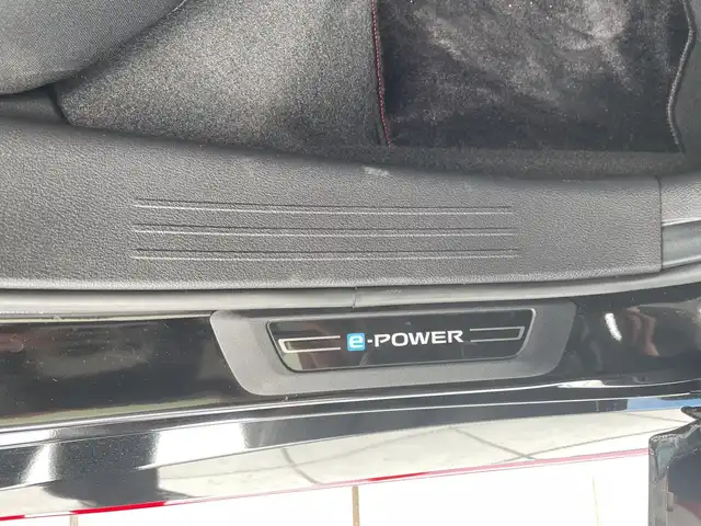 日産 オーラ ニスモ 愛知県 2022(令4)年 1.8万km スーパーブラック プロパイロット/全方位カメラ/クルーズコントロール/シートヒーター/バックカメラ/コーナーセンサー/純正アルミホイール/ETC2.0/BSM/ステアリングヒーター/オートマチックハイビーム/置くだけ充電/ドライブレコーダー/衝突軽減ブレーキ/フルセグテレビ/Bluetooth/ステアリングスイッチ/スマートキー/プッシュスタート/ハーフレザーシート