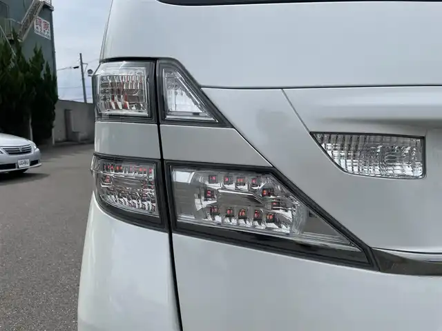 トヨタ ヴェルファイア 2．4Z プラチナセレクション 和歌山県 2010(平22)年 12.3万km ホワイトパールクリスタルシャイン 社外メモリーナビTVフルセグ/社外CD/DVD/両側パワースライドドア/パワーバックドア/バックカメラ/クルーズコントロール/ETC/スマートキー/プッシュスタート/保証書・取説有