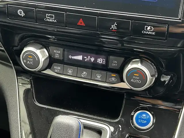 日産 セレナ e－パワー ハイウェイスター G 滋賀県 2019(令1)年 6.6万km ブリリアントホワイトパール 純正9インチナビ/【Bluetooth/CD/DVD/Bru-ray/フルセグTV/HDMI】/寒冷地仕様車/純正フリップダウンモニター/両側パワースライドドア/全方位カメラ/レザーシート/プロパイロット/レーンディパーチャーワーニング/レーンディパーチャープリベンション/ブラインドスポットワーニング/ブラインドスポットインターベンション/LEDヘッドライト/オートマチックハイビーム/パーキングアシスト/ビルトインETC/前後ドライブレコーダー/D/Nシートヒーター/ステアリングヒーター/電動パーキングブレーキ/オートマブレーキホールド/デジタルインナーミラー/純正フロアマット/プッシュスタート/スマートキー/ステアリングリモコン