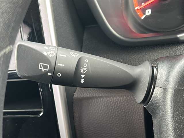 トヨタ ルーミー G コージーエディション 石川県 2019(令1)年 5万km パールホワイトⅢ スマートアシストIII/・衝突回避支援ブレーキ機能/・衝突警報機能/・車線逸脱警報機能/・誤発信抑制制御機能/・オートハイビーム/・コーナーセンサー/純正SDナビゲーション/【Bluetooth・フルセグTV・CD・DVD・SD】/型番：NSZT-W62G/両側パワースライドドア/ビルトインETC/エンジンプッシュスタート/・スマートキー/・スペアキー/ハロゲンヘッドライト/・オートライト/・フォグランプ/前席シートヒーター/横滑り防止装置/アイドリングストップ/社外アルミホイールスタッドレスタイヤ車載/純正フロアマット/新車時保証書/取扱説明書