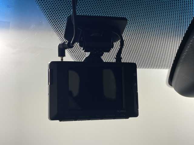 トヨタ ヴェルファイア ゴールデンアイズⅡ 神奈川県 2021(令3)年 3.1万km ホワイトパールクリスタルシャイン 純正9型ディスプレイオーディオ/純正12.1型フリップダウンモニター/車載ナビ/Bluetooth　CD DVD　USB　Miracast/バックカメラ/デジタルインナーミラー/パワーバックドア/両側電動スライドドア/セーフティセンス/レーダークルーズコントロール/レーンディパーチャーアラート/プリクラッシュセーフティ/オートハイビーム/ブラインドスポットモニター/前後ソナー/SOSコール/純正ビルトインETC2.0/社外前後ドライブレコーダー/ハーフレザーシート/革巻きステアリング/ステアリングスイッチ/ECOモード/電動パーキングブレーキ/オートブレーキホールド/プッシュスタート/スマートキー/3眼LEDヘッドライト/フロントフォグランプ/オートライト/純正リアスポイラー/純正18インチアルミホイール