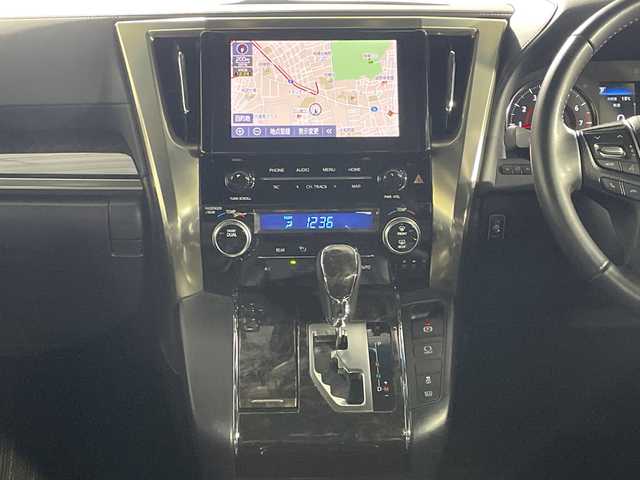 トヨタ ヴェルファイア ゴールデンアイズⅡ 神奈川県 2021(令3)年 3.1万km ホワイトパールクリスタルシャイン 純正9型ディスプレイオーディオ/純正12.1型フリップダウンモニター/車載ナビ/Bluetooth　CD DVD　USB　Miracast/バックカメラ/デジタルインナーミラー/パワーバックドア/両側電動スライドドア/セーフティセンス/レーダークルーズコントロール/レーンディパーチャーアラート/プリクラッシュセーフティ/オートハイビーム/ブラインドスポットモニター/前後ソナー/SOSコール/純正ビルトインETC2.0/社外前後ドライブレコーダー/ハーフレザーシート/革巻きステアリング/ステアリングスイッチ/ECOモード/電動パーキングブレーキ/オートブレーキホールド/プッシュスタート/スマートキー/3眼LEDヘッドライト/フロントフォグランプ/オートライト/純正リアスポイラー/純正18インチアルミホイール