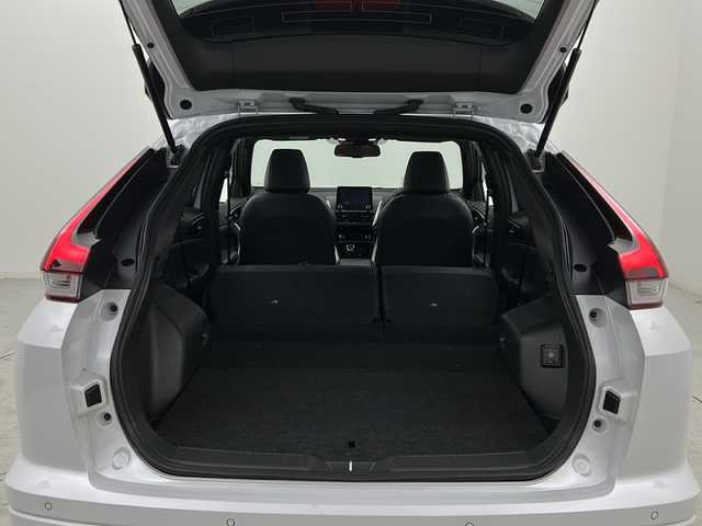 三菱 エクリプス クロス ＰＨＥＶ P 宮城県 2021(令3)年 3.9万km ホワイトダイヤモンド 禁煙車/サンルーフ/マルチアラウンドモニター/e-Assist/・衝突軽減ブレーキ/・レーンキープアシスト/・レーダークルーズコントロール/・オートハイビームアシスト/・ヘッドアップディスプレイ/・ブラインドスポットモニター/純正ディスプレイオーディオナビ/・BT.USB./フルセグTV/レザーシート/・前席パワーシート/・全席シートヒーター/パドルシフト/ステアリングヒーター/ステアリングスイッチ/LEDヘッドライト/フォグランプ/アイドリングストップ/横滑り防止装置/ETC/プッシュスタート/スマートキー/純正18インチアルミホイール/フロアマット