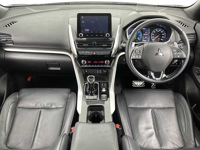 三菱 エクリプス クロス ＰＨＥＶ P 宮城県 2021(令3)年 3.9万km ホワイトダイヤモンド 禁煙車/サンルーフ/マルチアラウンドモニター/e-Assist/・衝突軽減ブレーキ/・レーンキープアシスト/・レーダークルーズコントロール/・オートハイビームアシスト/・ヘッドアップディスプレイ/・ブラインドスポットモニター/純正ディスプレイオーディオナビ/・BT.USB./フルセグTV/レザーシート/・前席パワーシート/・全席シートヒーター/パドルシフト/ステアリングヒーター/ステアリングスイッチ/LEDヘッドライト/フォグランプ/アイドリングストップ/横滑り防止装置/ETC/プッシュスタート/スマートキー/純正18インチアルミホイール/フロアマット