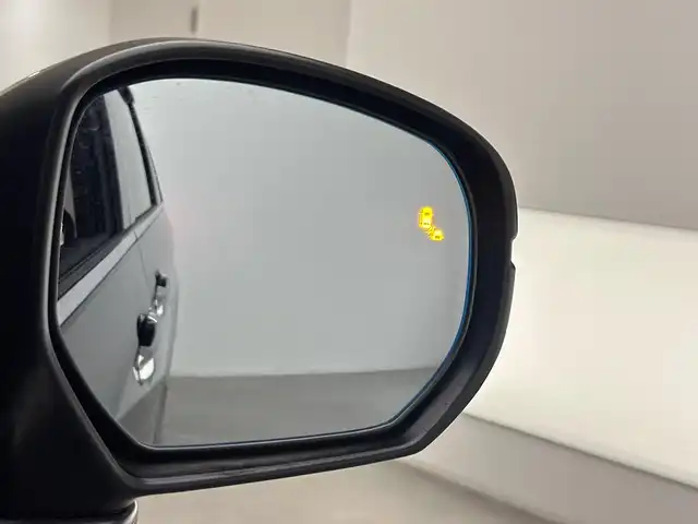 ホンダ オデッセイ アブソルート EX 大阪府 2021(令3)年 4.2万km プレミアムスパークルブラックパール ・純正10インチナビ/・全方位カメラ/・フリップダウンモニター/・ビルドインETC2.0/・両側パワースライドドア/・パワーバックドア/・パワーシートD/N/・シートヒーターD/N/・純正前後ドライブレコーダー/・ホンダセンシング/・衝突軽減ブレーキ/・レーンキープアシスト/・追従クルーズコントロール/・ブラインドスポットモニター/・前後コーナーセンサー/・パドルシフト/・LEDヘッドライト/・LEDフォグランプ/・オートライト/・純正18インチアルミホイール/・純正フロアマット/・ドアバイザー/・2列目オットマン/・プッシュスタート/・スマートキー/・リモコンエンジンスターター