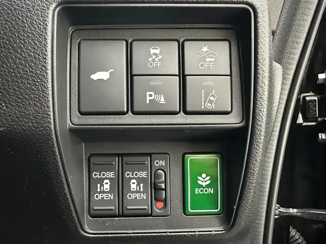 ホンダ オデッセイ アブソルート EX 大阪府 2021(令3)年 4.2万km プレミアムスパークルブラックパール ・純正10インチナビ/・全方位カメラ/・フリップダウンモニター/・ビルドインETC2.0/・両側パワースライドドア/・パワーバックドア/・パワーシートD/N/・シートヒーターD/N/・純正前後ドライブレコーダー/・ホンダセンシング/・衝突軽減ブレーキ/・レーンキープアシスト/・追従クルーズコントロール/・ブラインドスポットモニター/・前後コーナーセンサー/・パドルシフト/・LEDヘッドライト/・LEDフォグランプ/・オートライト/・純正18インチアルミホイール/・純正フロアマット/・ドアバイザー/・2列目オットマン/・プッシュスタート/・スマートキー/・リモコンエンジンスターター