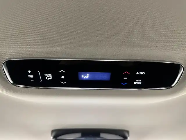 ホンダ オデッセイ アブソルート EX 大阪府 2021(令3)年 4.2万km プレミアムスパークルブラックパール ・純正10インチナビ/・全方位カメラ/・フリップダウンモニター/・ビルドインETC2.0/・両側パワースライドドア/・パワーバックドア/・パワーシートD/N/・シートヒーターD/N/・純正前後ドライブレコーダー/・ホンダセンシング/・衝突軽減ブレーキ/・レーンキープアシスト/・追従クルーズコントロール/・ブラインドスポットモニター/・前後コーナーセンサー/・パドルシフト/・LEDヘッドライト/・LEDフォグランプ/・オートライト/・純正18インチアルミホイール/・純正フロアマット/・ドアバイザー/・2列目オットマン/・プッシュスタート/・スマートキー/・リモコンエンジンスターター