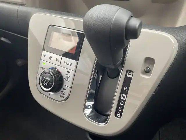 ダイハツ ブーン スタイル SAⅢ 三重県 2019(平31)年 4.2万km ホワイト/パウダリーベージュメタリック 2トーン /禁煙車//社外7型ナビ/ フルセグTV/Bluetooth/CD/DVD//バックカメラ//衝突軽減ブレーキ//コーナーセンサー//衝突軽減ブレーキ//ETC//ドラレコ//オートライト//オートマチックハイビーム//プッシュスタート//スマートキー//スペアキー//ドアバイザー//スマートアシスト3