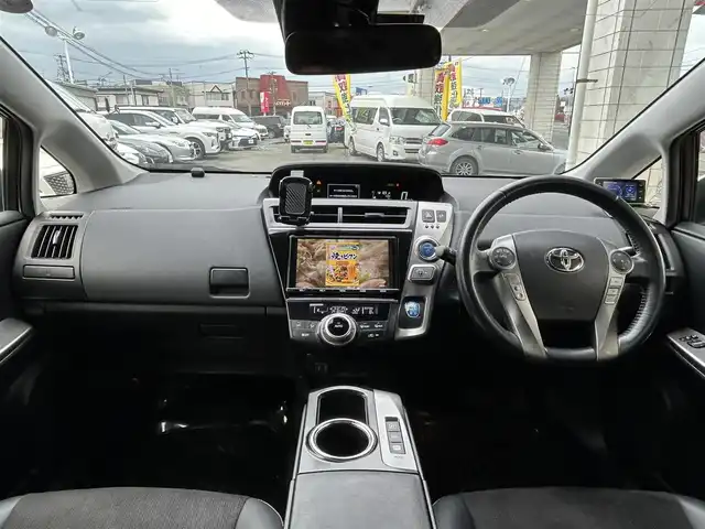 トヨタ プリウス α G 岩手県 2017(平29)年 6.5万km スーパーホワイトⅡ 純正ナビNSZT-Y66T/バックカメラ /ハーフレザーシート /フルセグTV /フロントカメラ /レーダークルコン/衝突軽減装置 /運転席パワーシート /ビルトインETC /社外ドラレコ /社外GPSレーダー /オートハイビーム/オートライト/フォグランプ/オールオートPW/革巻きステアリング/ナビステアリングスイッチ/純正エンジンスターター/スマートキー×2/リアワイパー/ルーフボックスTHULE/社外AWスタッドレスタイヤ/(205/60/R16　2024年製7分山)/ドアバイザー/フロアマット/保証書　取説　ナビ取説