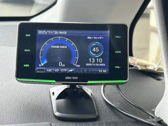 トヨタ プリウス α G 岩手県 2017(平29)年 6.5万km スーパーホワイトⅡ 純正ナビNSZT-Y66T/バックカメラ /ハーフレザーシート /フルセグTV /フロントカメラ /レーダークルコン/衝突軽減装置 /運転席パワーシート /ビルトインETC /社外ドラレコ /社外GPSレーダー /オートハイビーム/オートライト/フォグランプ/オールオートPW/革巻きステアリング/ナビステアリングスイッチ/純正エンジンスターター/スマートキー×2/リアワイパー/ルーフボックスTHULE/社外AWスタッドレスタイヤ/(205/60/R16　2024年製7分山)/ドアバイザー/フロアマット/保証書　取説　ナビ取説