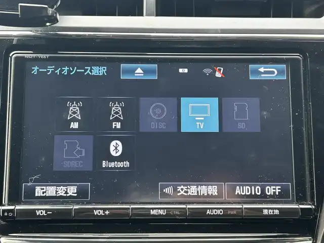 トヨタ プリウス α G 岩手県 2017(平29)年 6.5万km スーパーホワイトⅡ 純正ナビNSZT-Y66T/バックカメラ /ハーフレザーシート /フルセグTV /フロントカメラ /レーダークルコン/衝突軽減装置 /運転席パワーシート /ビルトインETC /社外ドラレコ /社外GPSレーダー /オートハイビーム/オートライト/フォグランプ/オールオートPW/革巻きステアリング/ナビステアリングスイッチ/純正エンジンスターター/スマートキー×2/リアワイパー/ルーフボックスTHULE/社外AWスタッドレスタイヤ/(205/60/R16　2024年製7分山)/ドアバイザー/フロアマット/保証書　取説　ナビ取説