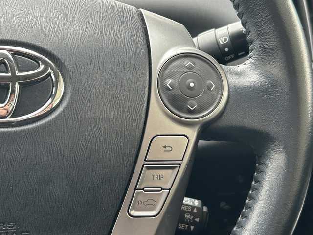 トヨタ プリウス α G 岩手県 2017(平29)年 6.5万km スーパーホワイトⅡ 純正ナビNSZT-Y66T/バックカメラ /ハーフレザーシート /フルセグTV /フロントカメラ /レーダークルコン/衝突軽減装置 /運転席パワーシート /ビルトインETC /社外ドラレコ /社外GPSレーダー /オートハイビーム/オートライト/フォグランプ/オールオートPW/革巻きステアリング/ナビステアリングスイッチ/純正エンジンスターター/スマートキー×2/リアワイパー/ルーフボックスTHULE/社外AWスタッドレスタイヤ/(205/60/R16　2024年製7分山)/ドアバイザー/フロアマット/保証書　取説　ナビ取説