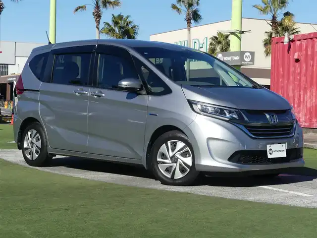 ホンダ フリード ハイブリット G ホンダセンシング 千葉県 2019(平31)年 5万km ルナシルバーM ホンダセンシング/・衝突軽減ブレーキ（CMBS）/・車線維持支援システム（LKAS）/・アダプティブクルーズコントロール（ACC）/・後方誤発進抑制機能/・誤発進抑制機能/両側パワースライドドア/純正ナビ/地デジTV/【DVD/CD再生機能　Bluetooth接続】/バックカメラ/ドライブレコーダー/ETC/LEDヘッドライト/ウインカーミラー/Honda スマートキー