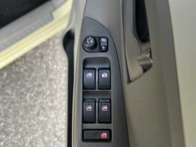 ダイハツ タント X SAⅡ 兵庫県 2015(平27)年 8.4万km コットンアイボリー 取扱説明書/保証書/社外ナビ（FM/AM/CD/Bluetooth/ワンセグ）/プッシュスタート/スマートキー×２/ETC/片側パワースライドドア/レーンキープアシスト/衝突軽減ブレーキ/コーナーセンサー/サンシェード/純正フロアマット