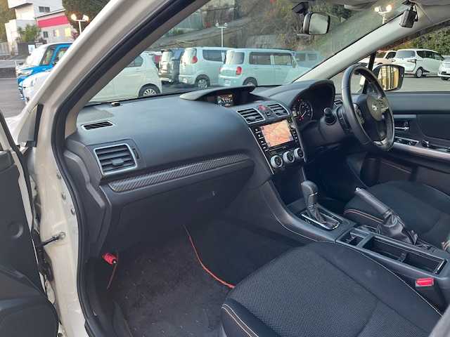 スバル インプレッサ ＸＶ 2．0i－L アイサイト ポップ 高知県 2014(平26)年 13.3万km クリスタルホワイトP (株)IDOMが運営する【じしゃロン高知店】の自社ローン対象車両になります。こちらは現金ご利用時の価格です。自社ローンご希望の方は別途その旨お申付け下さい。