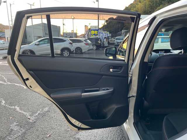 スバル インプレッサ ＸＶ 2．0i－L アイサイト ポップ 高知県 2014(平26)年 13.3万km クリスタルホワイトP (株)IDOMが運営する【じしゃロン高知店】の自社ローン対象車両になります。こちらは現金ご利用時の価格です。自社ローンご希望の方は別途その旨お申付け下さい。